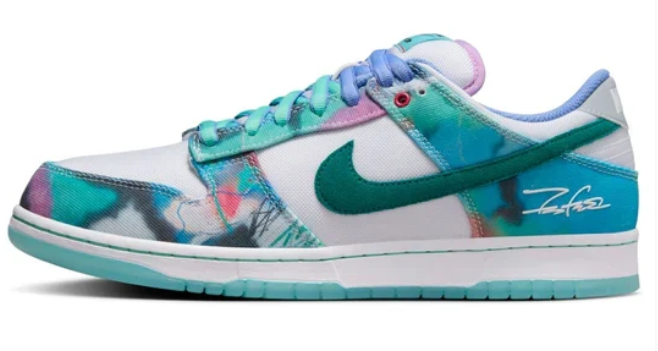 Nike SB Dunk Low x Futura Laboratories ‘Bleached Aqua’ – HF6061-400