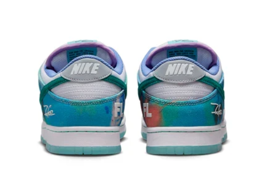 Nike SB Dunk Low x Futura Laboratories ‘Bleached Aqua’ – HF6061-400