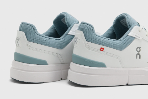 ON Men’s The Roger Advantage Sneaker