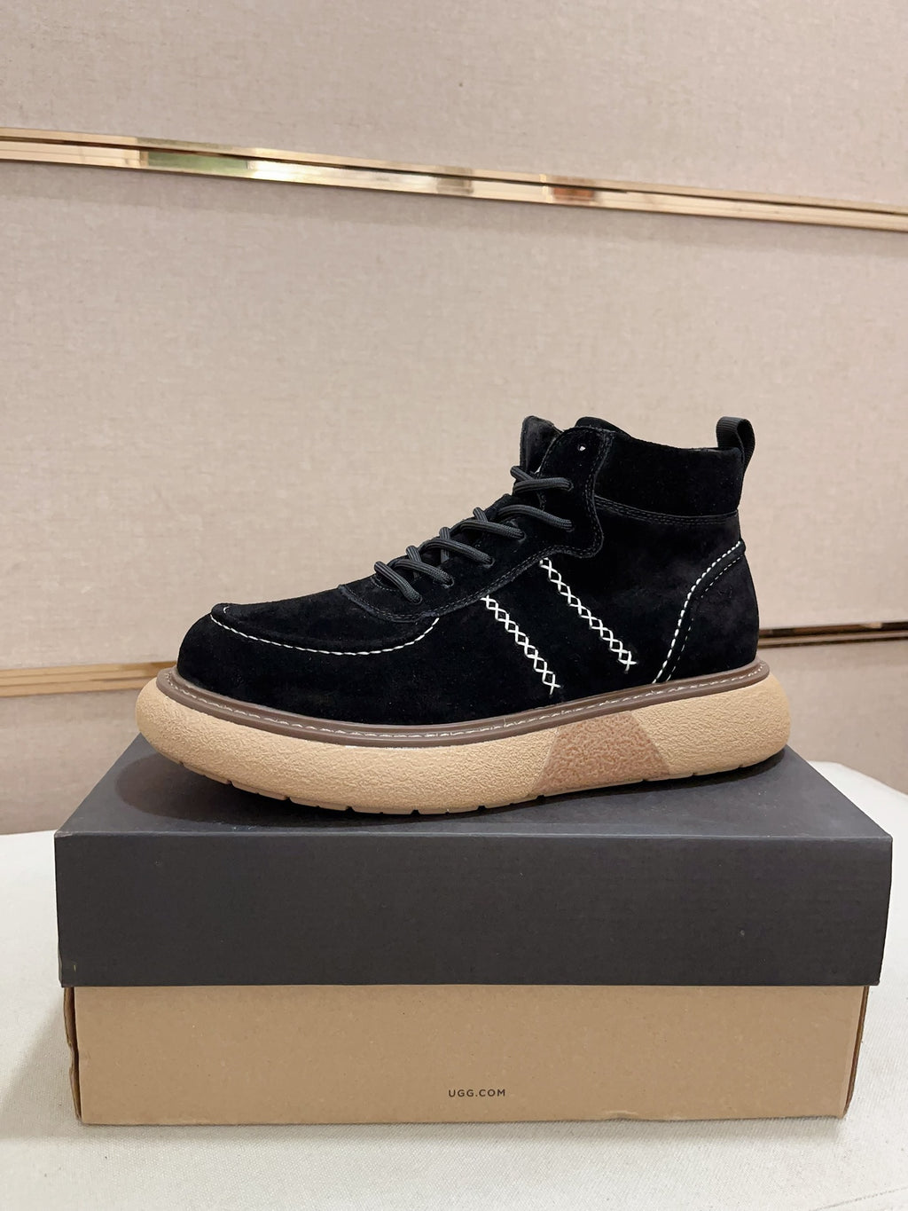 UGG Ca78 Tasman Black — Dark Edge, All-Day Comfort | EU 38–44