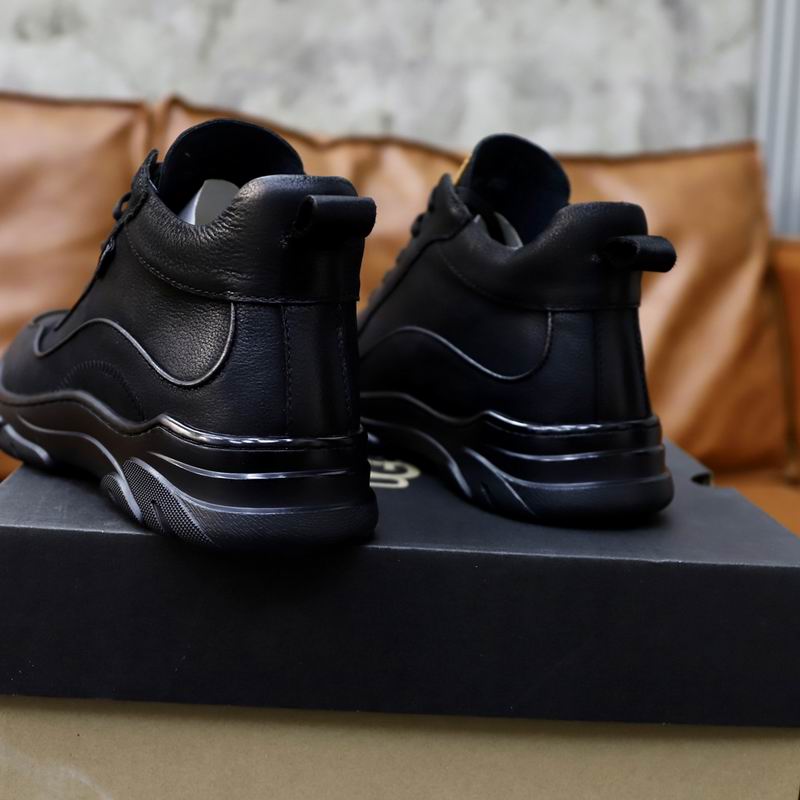 UGG Neumel Sneaker Black Onyx — Matte Finish, Maximum Impact | EU 38–44