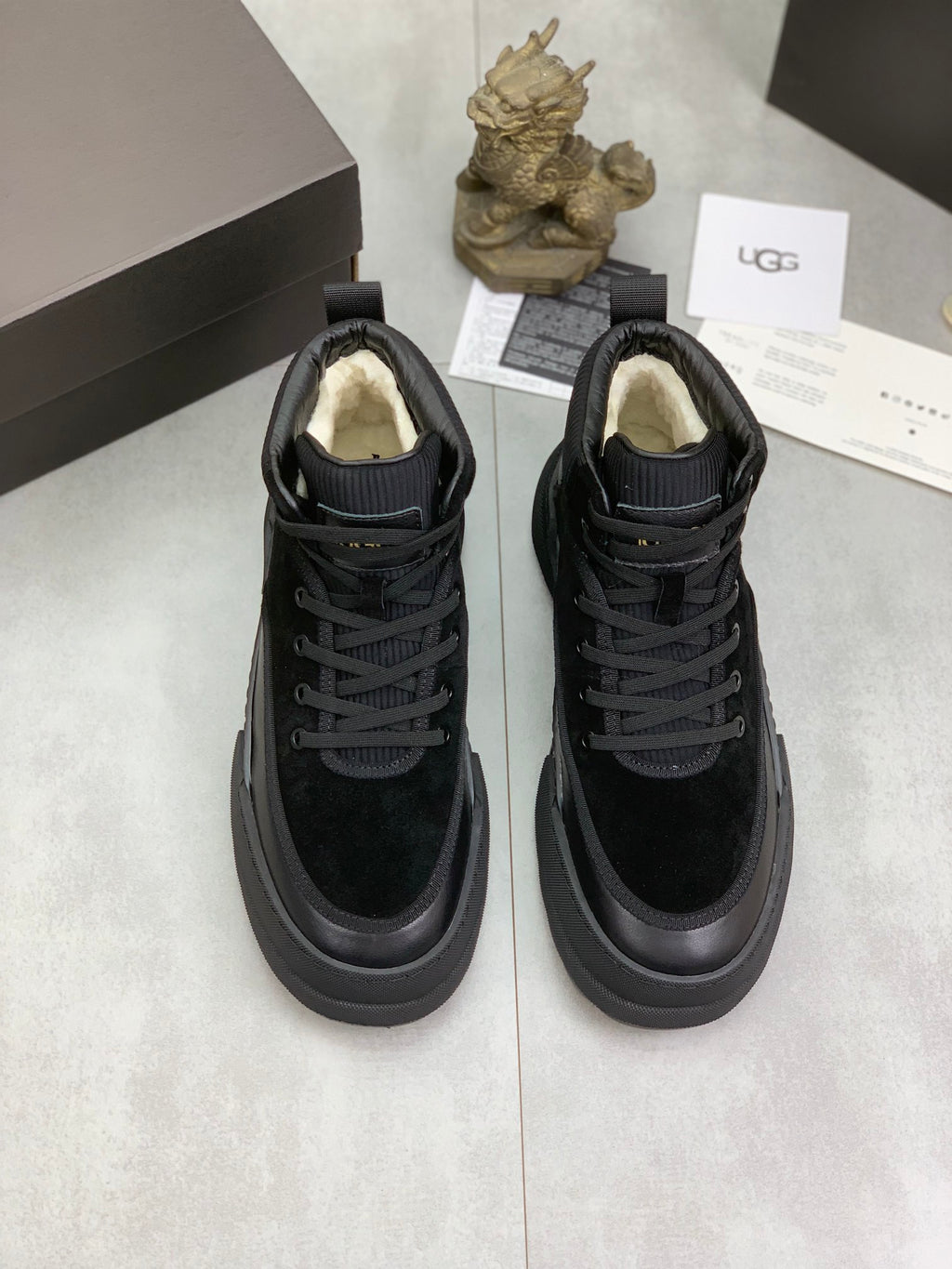 UGG Neumel Chukka Boot — The Off-Duty Essential That Never Clocks Out (EU 39–44)